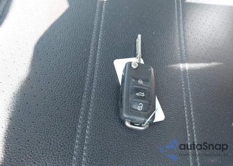 2016 Volkswagen Passat 1.8T Se из США, поврежденный, VIN 1VWBT7A33GC030732